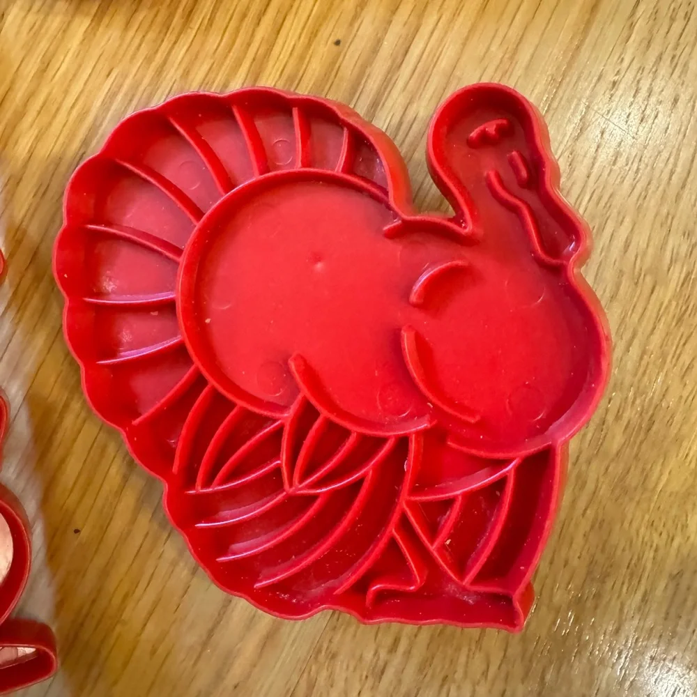8 Vintage Tupperware Red Holiday Cookie Cutters
